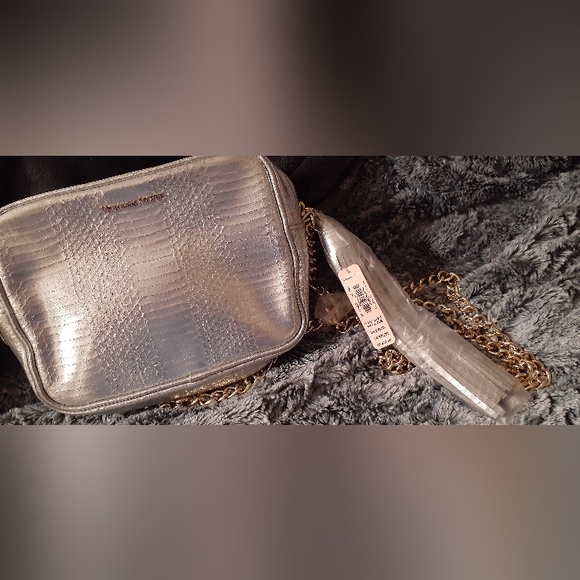 New with tags silver Victoria secret bag - Picture 3 of 3